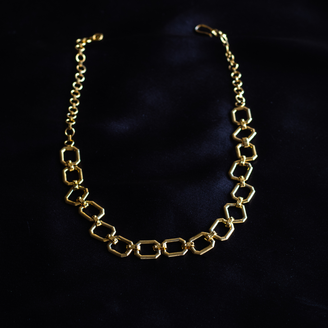 Gold plated contemporary necklace
