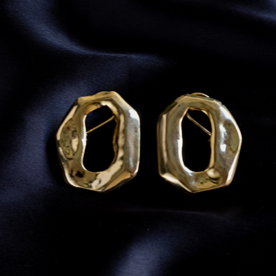 Gold plated contemporary earring