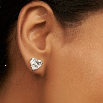 Earring crafted with zircons